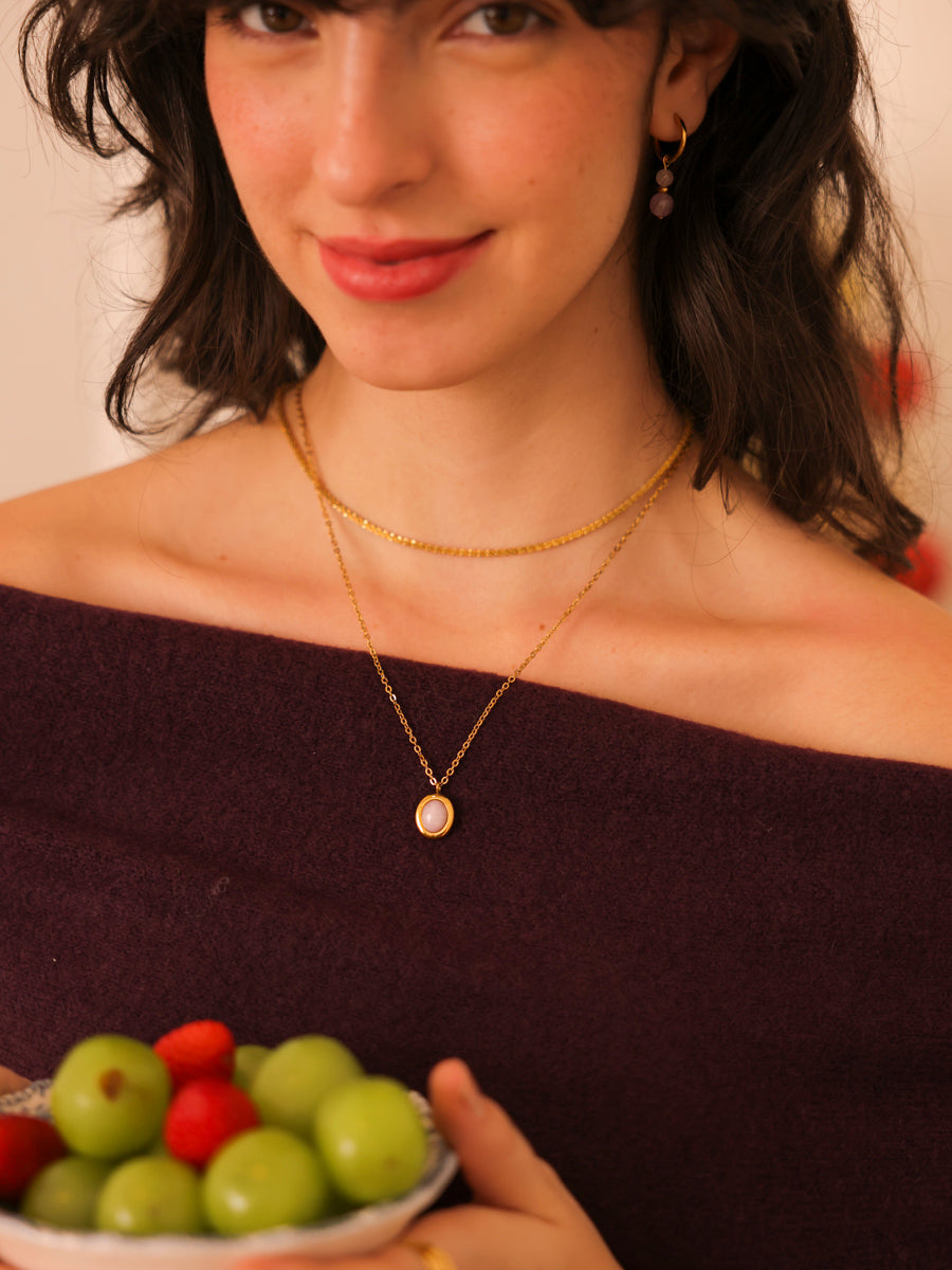 Collar violeta «Derramando la luz de las estrellas»