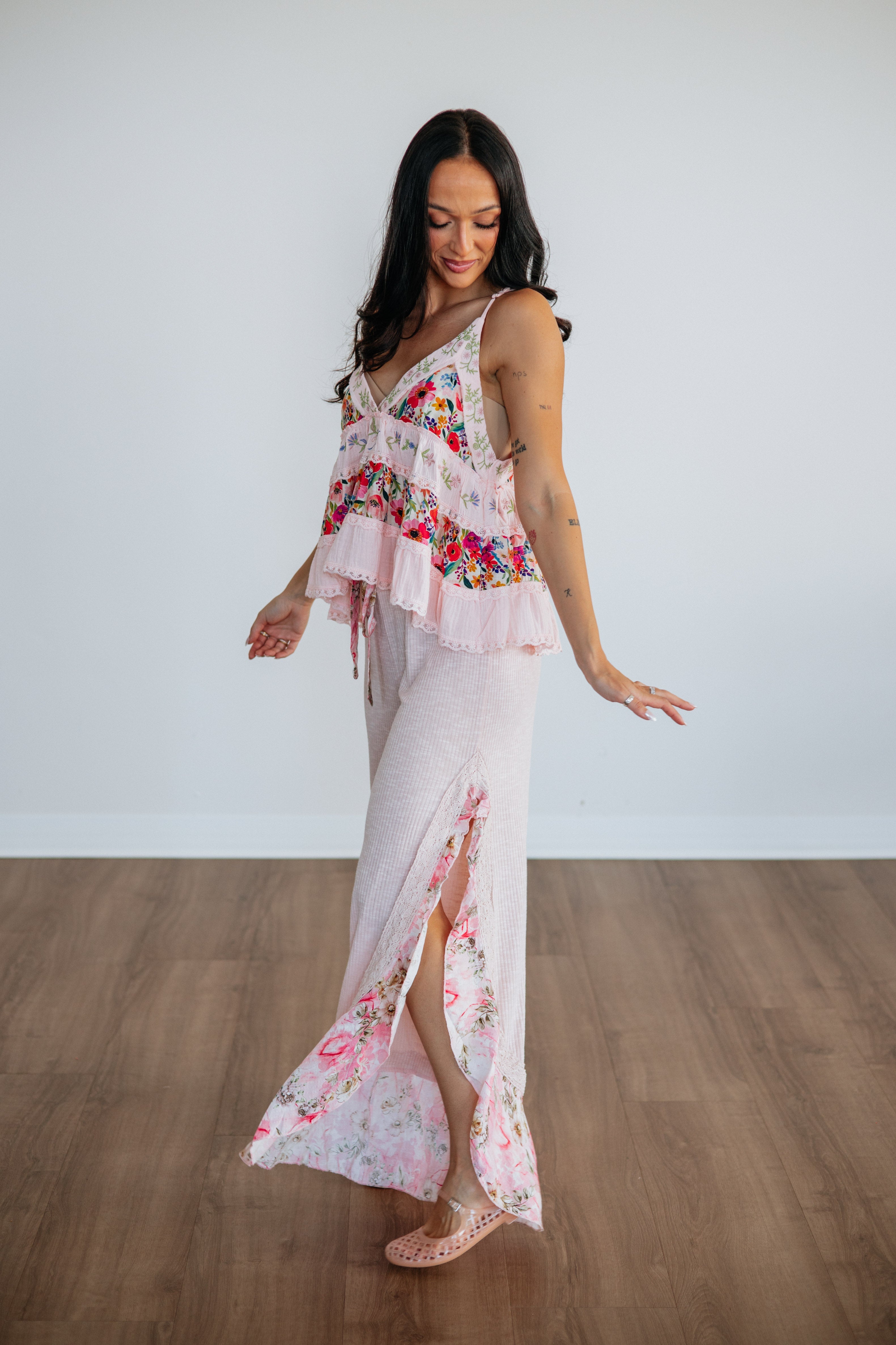 Pantalones con estampado floral Jaylani