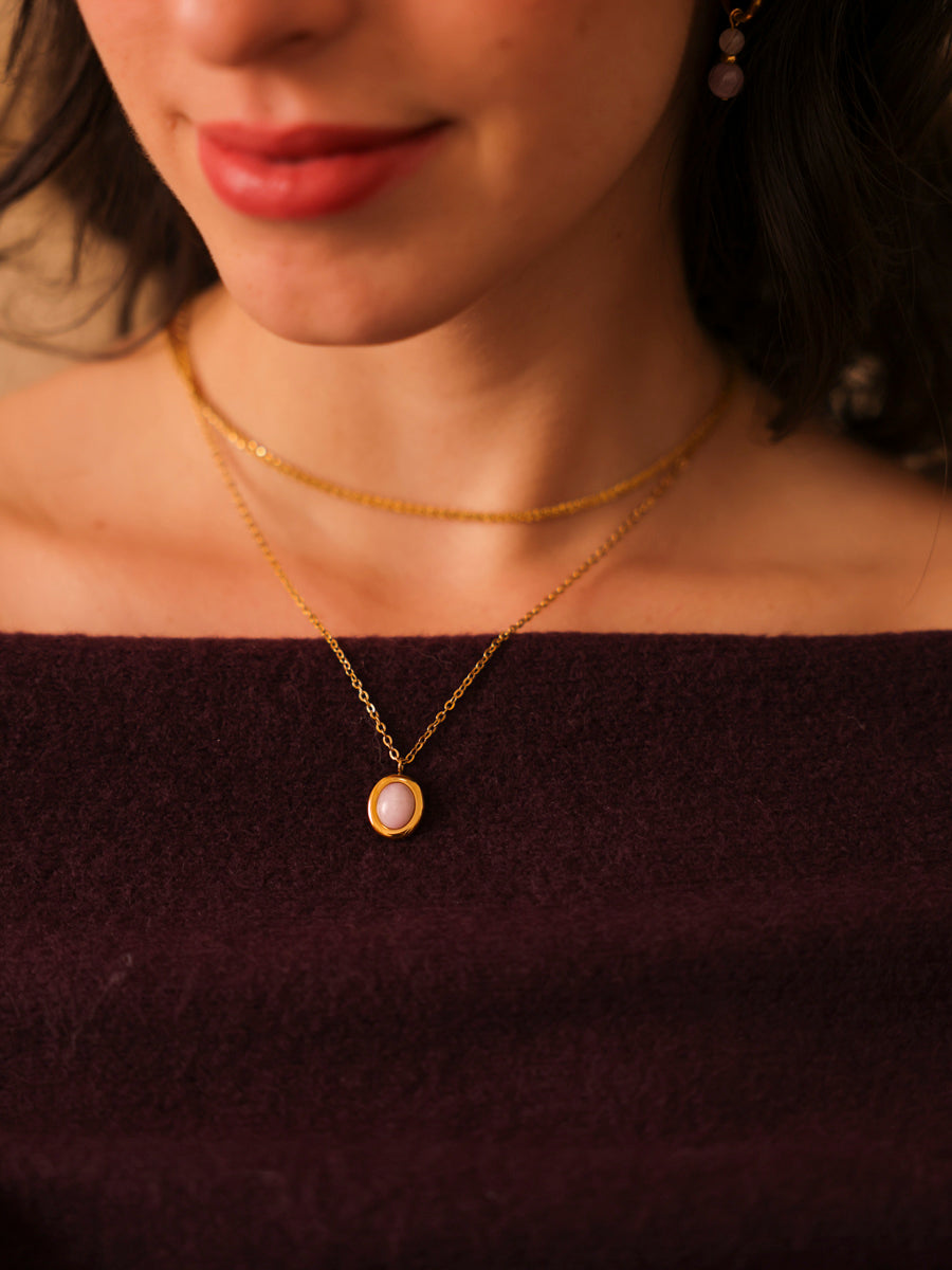 Collar violeta «Derramando la luz de las estrellas»