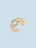 Un elegante anillo de cadena