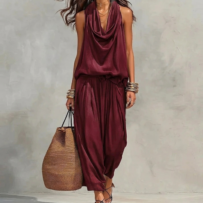 Casilda | Conjunto de Dos Piezas con Top Halter Drapeado