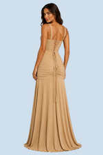 ANNA | VESTIDO LARGO ELEGANCE CON ESCOTE CUADRADO.